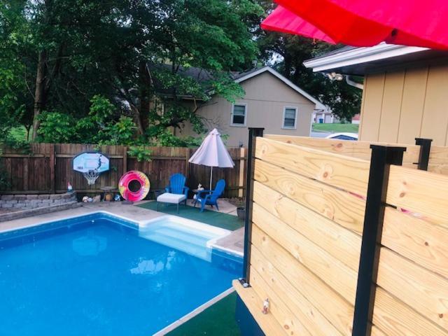 Becky & Marvels 420 Stay - Private Room Kansas City Exterior photo